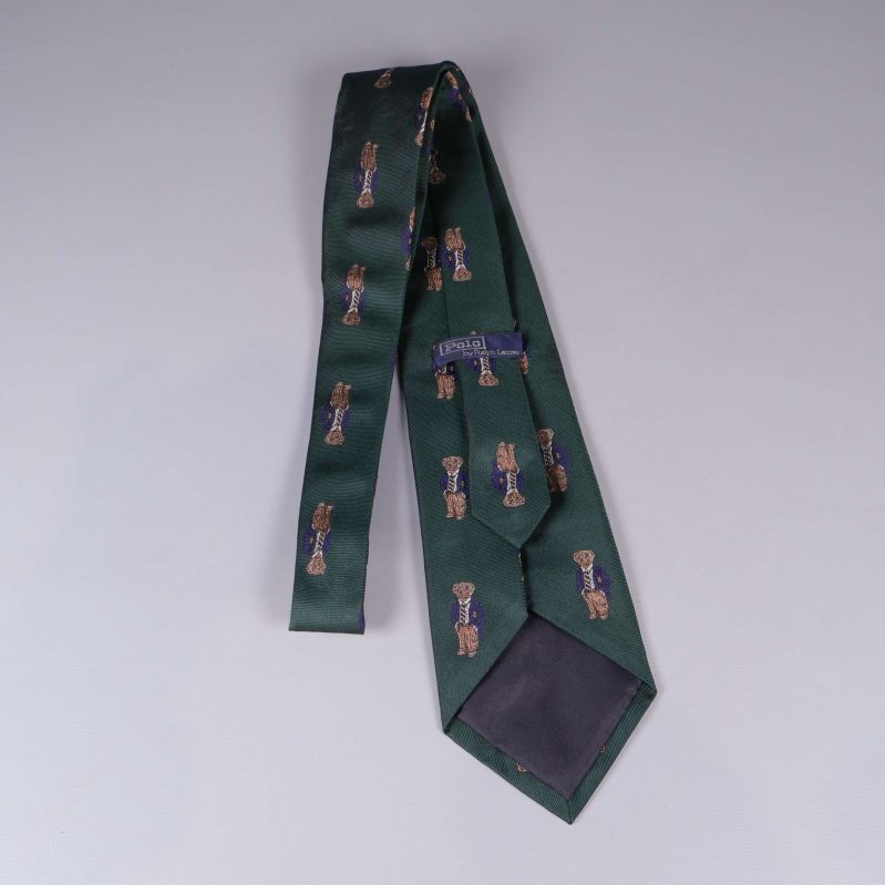 Baksida på slips med Polo by Ralph Lauren etikett