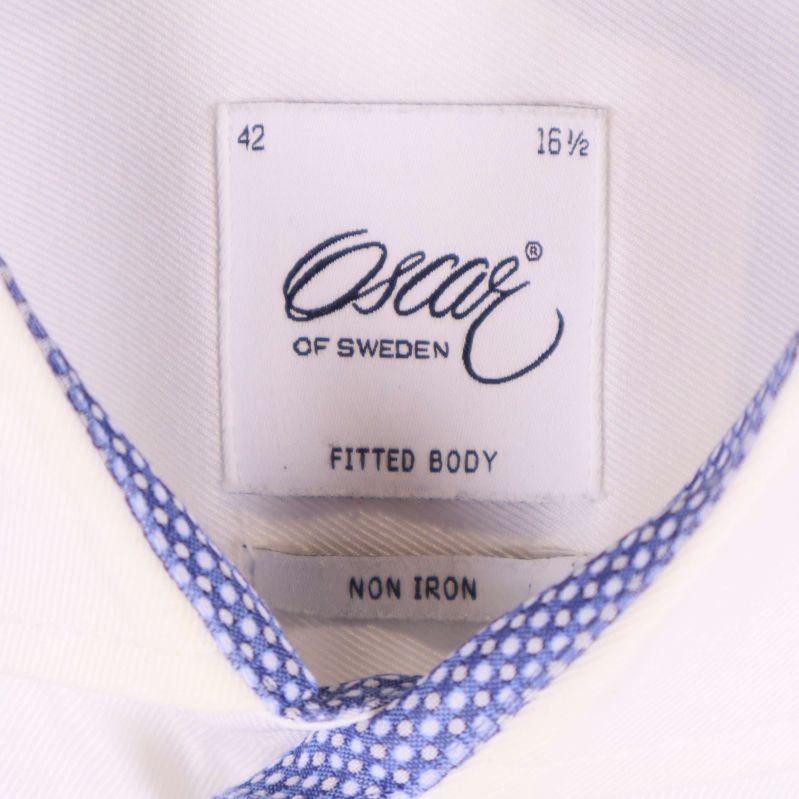 Närbild på etikett Oscar of Sweden storlek 42