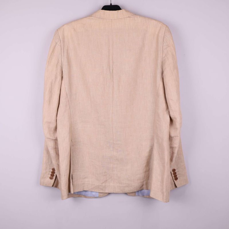 Baksidan av beige kavaj med enkla linjer