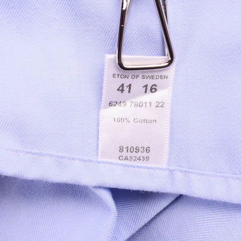 Märkesskylt med storlek och materialinformation