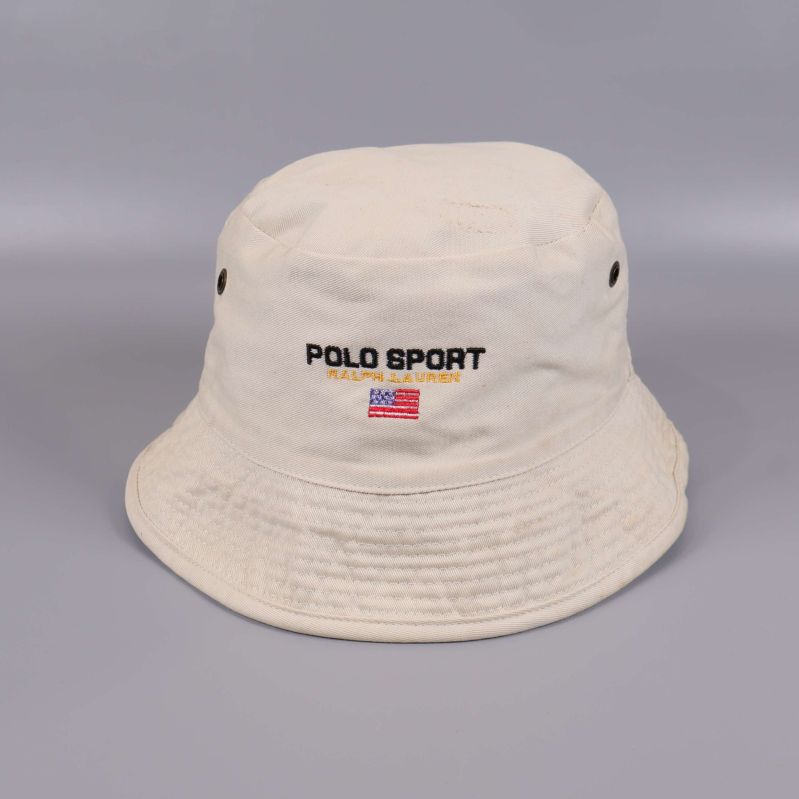 Beige bucket hat med Polo Sport-brodyr och flagga