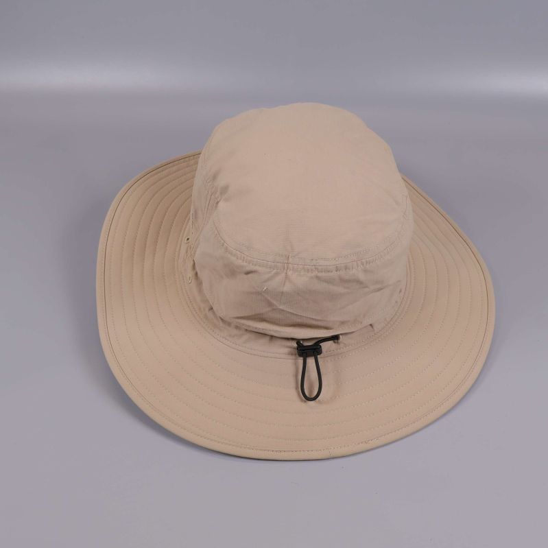 Översikt bakifrån på beige solhatt