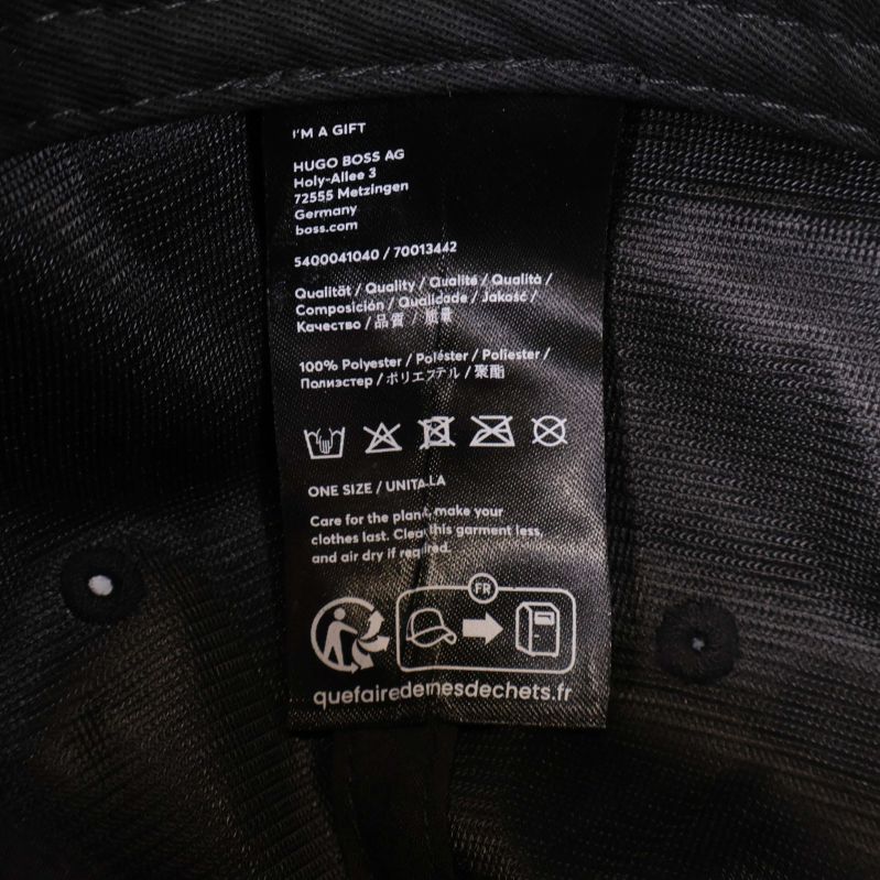 Materialetikett på svart keps, 100% polyester