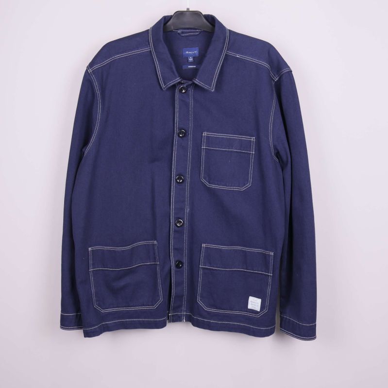 Mörkblå overshirt med kontrastsömmar och tre fickor fram