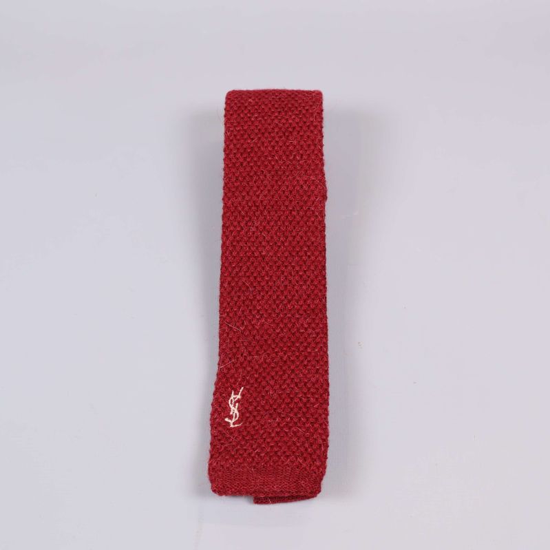 Röd stickad slips 