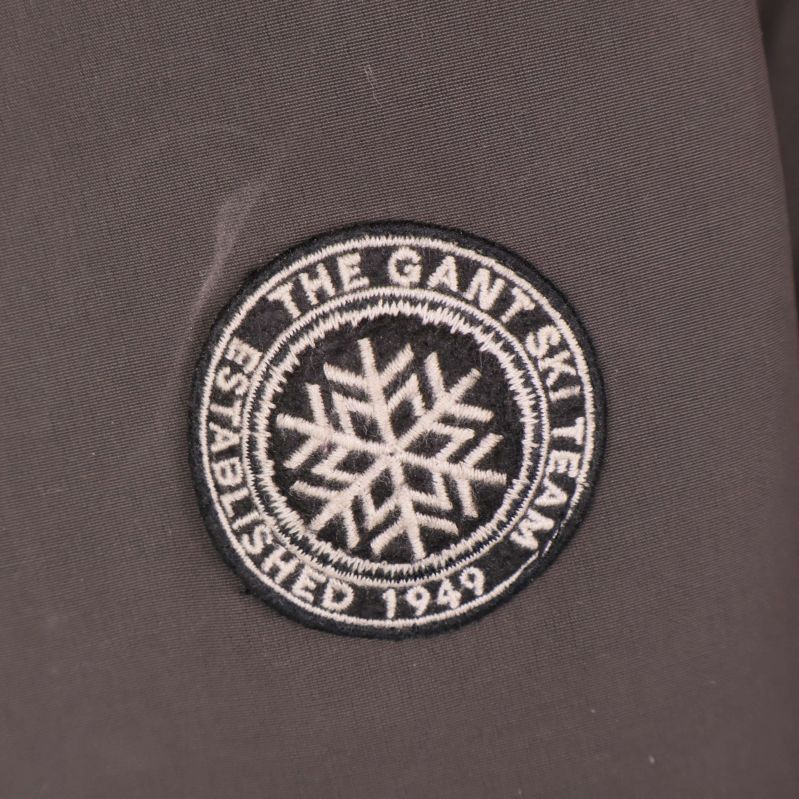Broderad Gant Ski Team-patch på ärmen