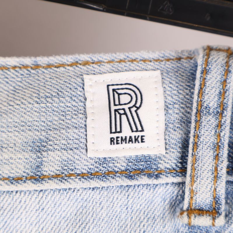Remake etikett på jeanskjolens linning