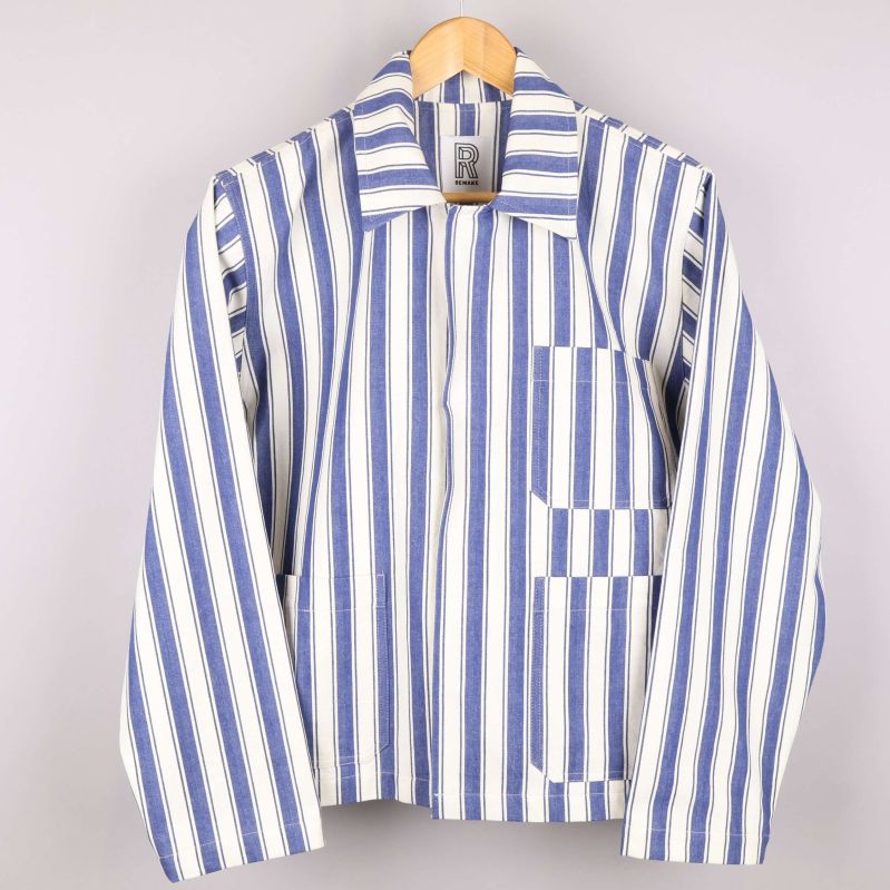 Framsidan av skjortan