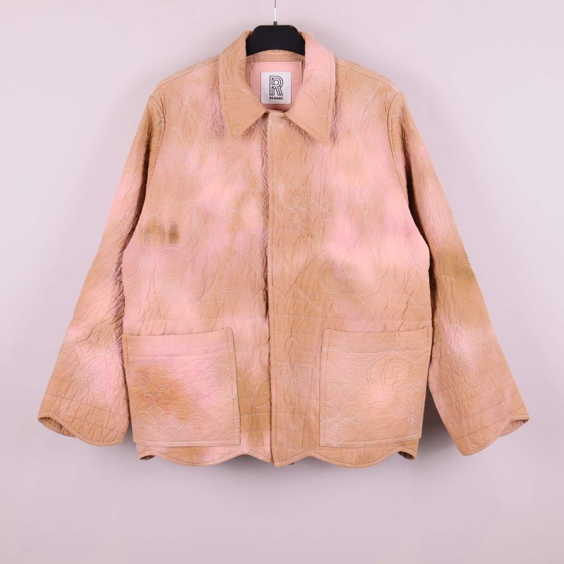 Quiltad jacka framtill med två stora fickor