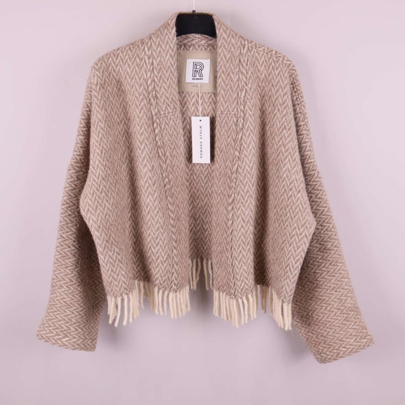 Beige fiskbensmönstrad jacka med fransar framifrån