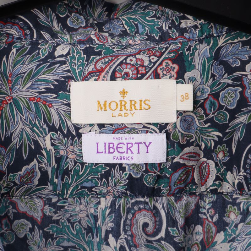 Morris och Liberty märken i kragen