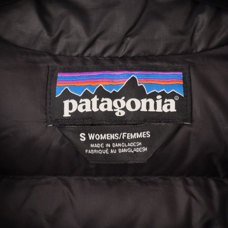 Patagonia etikett med materialinformation