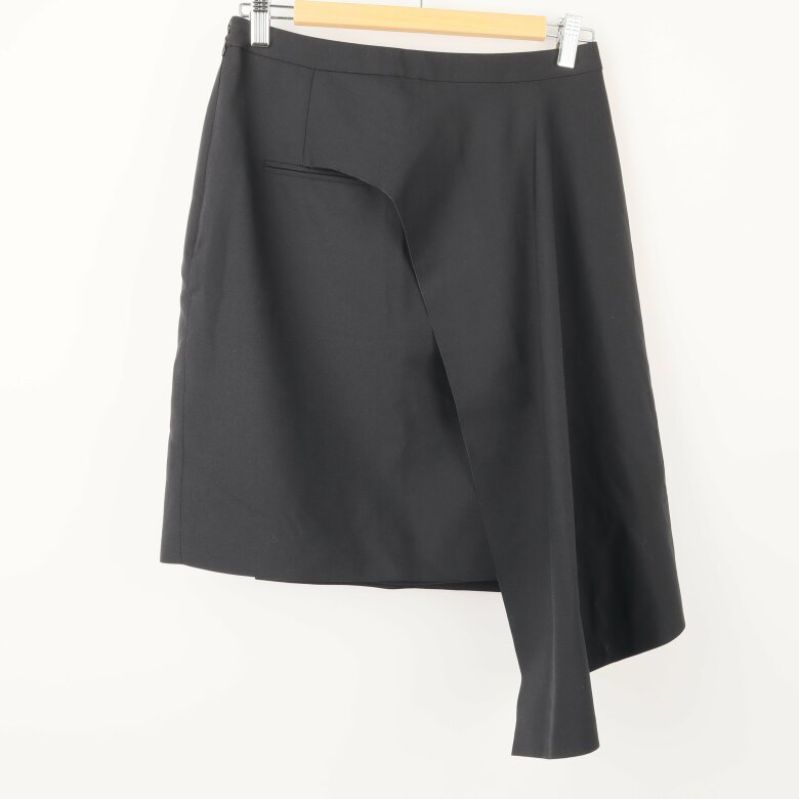 Kjol från Balenciaga med diagonal touch