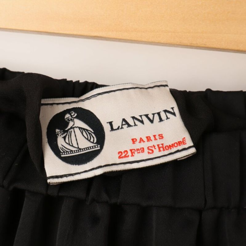 Lanvin etikett på svart kjol