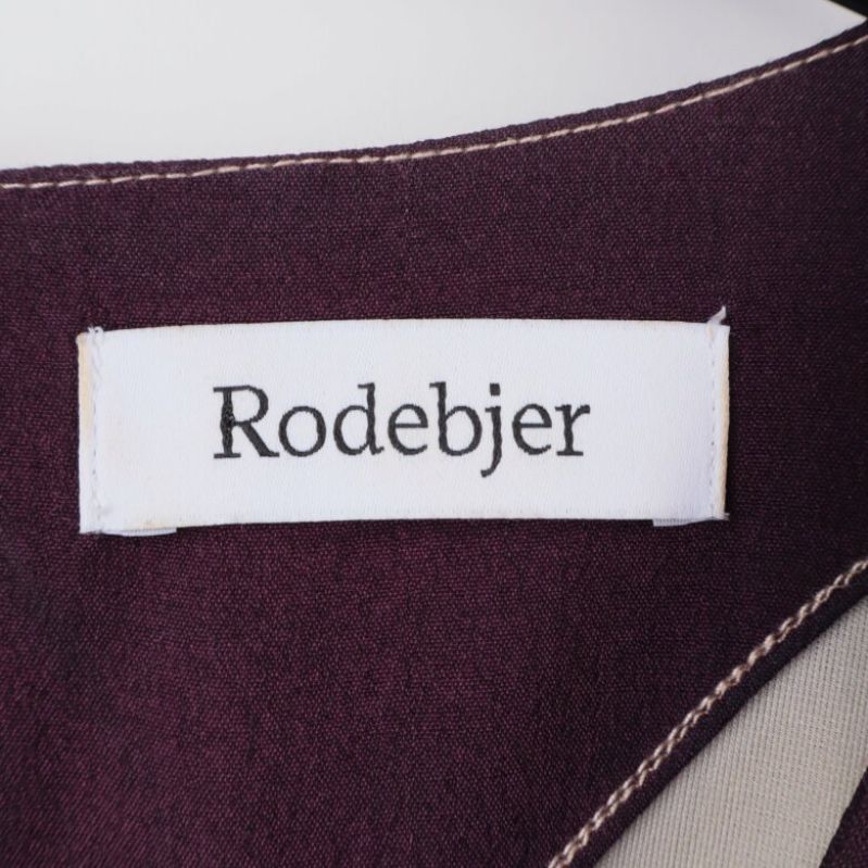Närbild på Rodebjer-märket