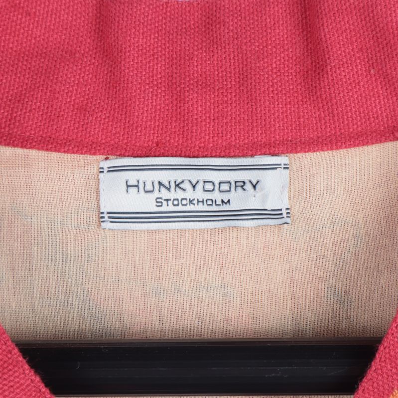Närbild på Hunky Dory Stockholm märket