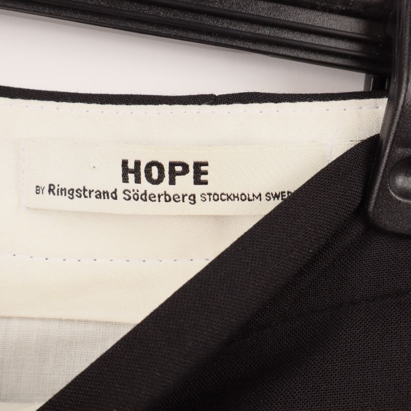 HOPE-märket i byxorna