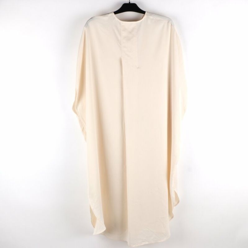 Lång beige kaftan klänning, framifrån