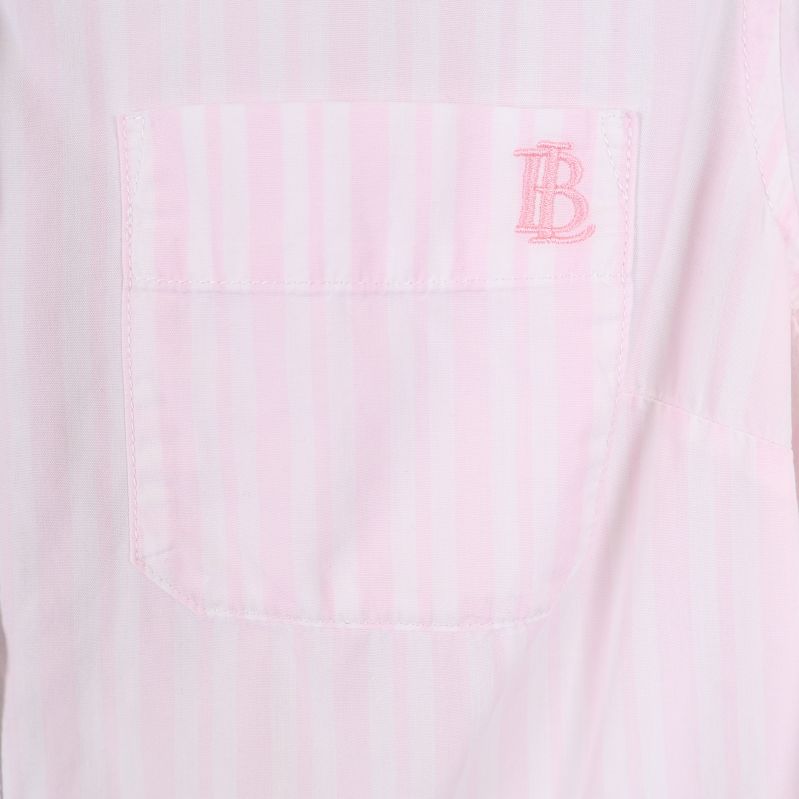 Monogram på skjortficka i rosa tråd