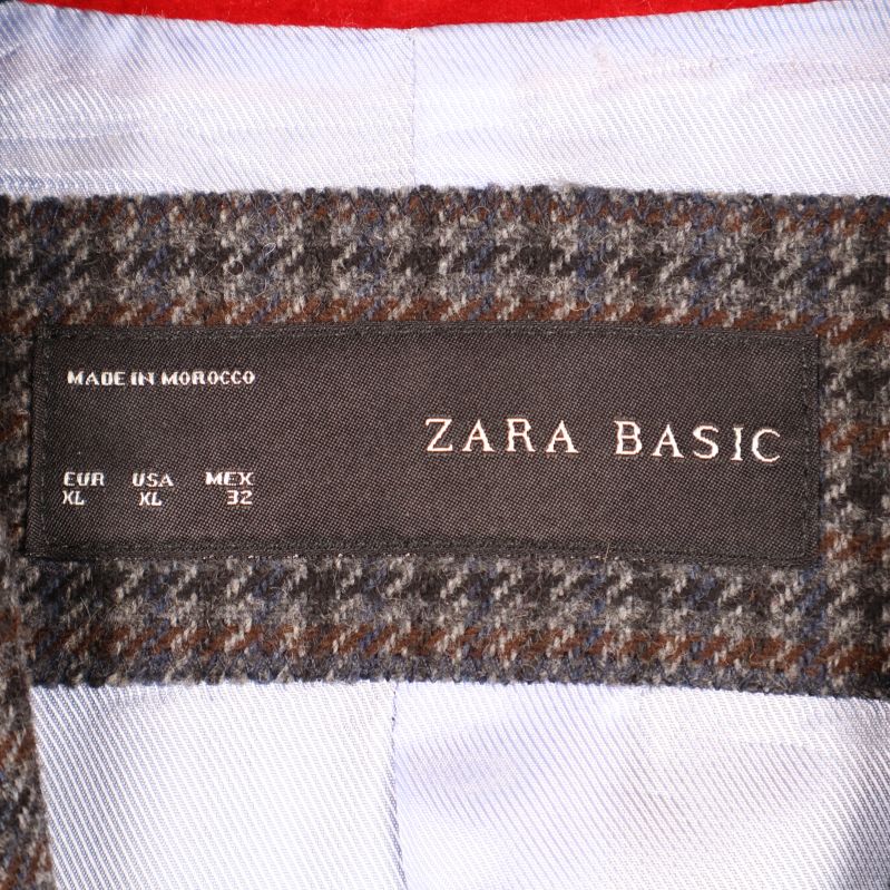 Zara Basic etikett insida av kavajen