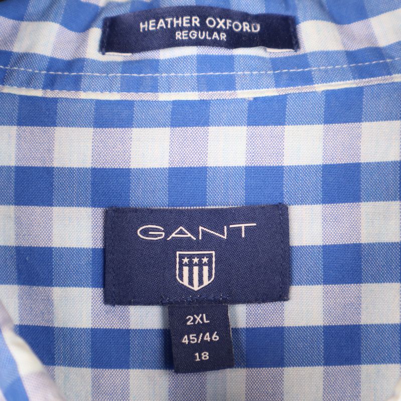GANT logotyp och etikett i skjortans krage