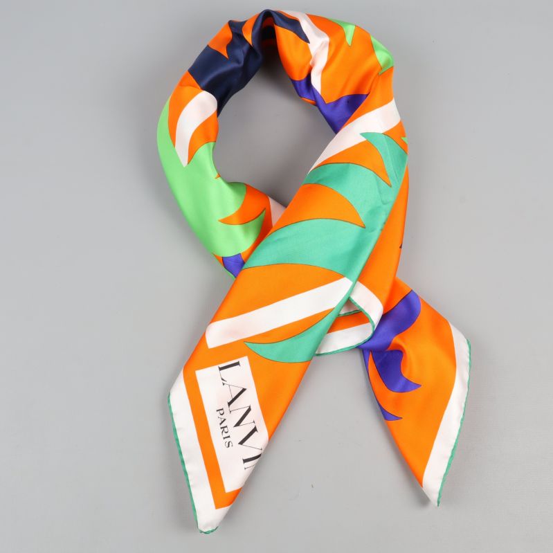 Lanvin scarf i knutet tillstånd