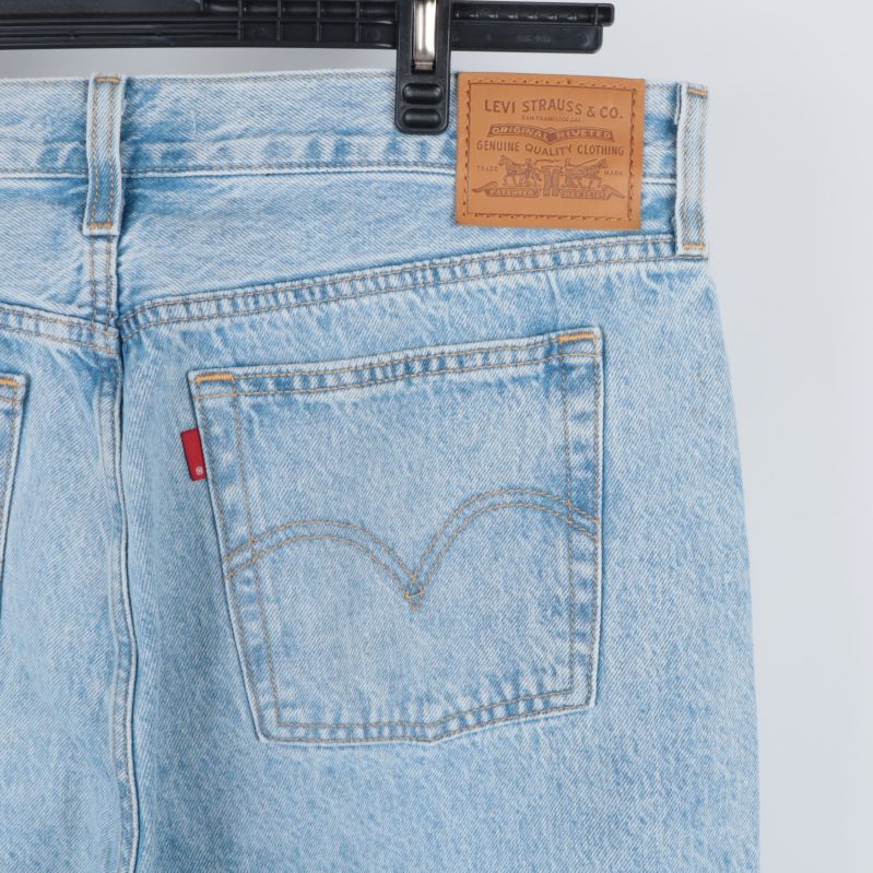 Jeans fickor visade bakifrån