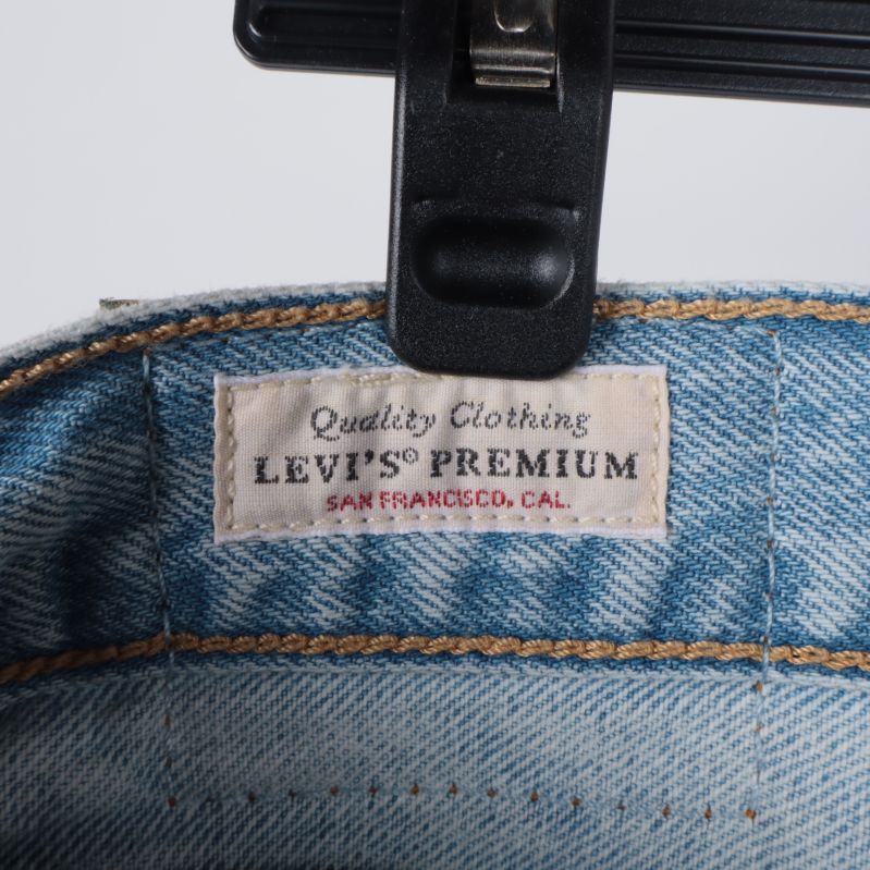Levi's Premium etikett inuti jeans