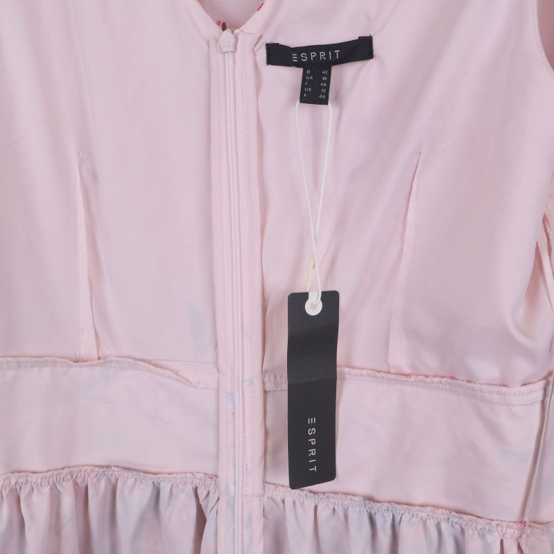 Esprit märkestag på rosa klänning