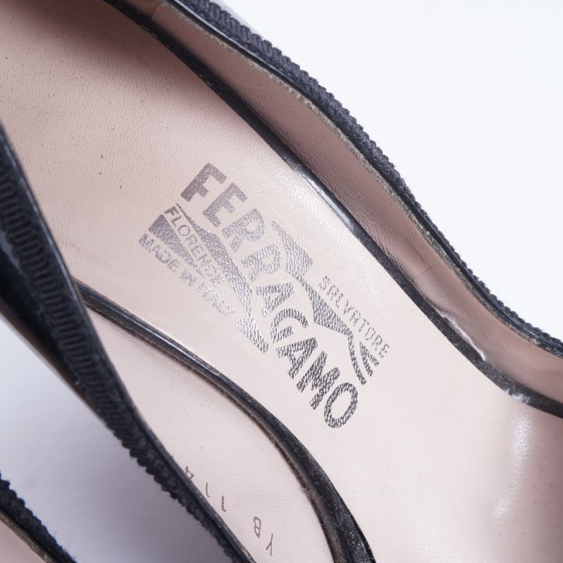Innersula med Ferragamo-logga