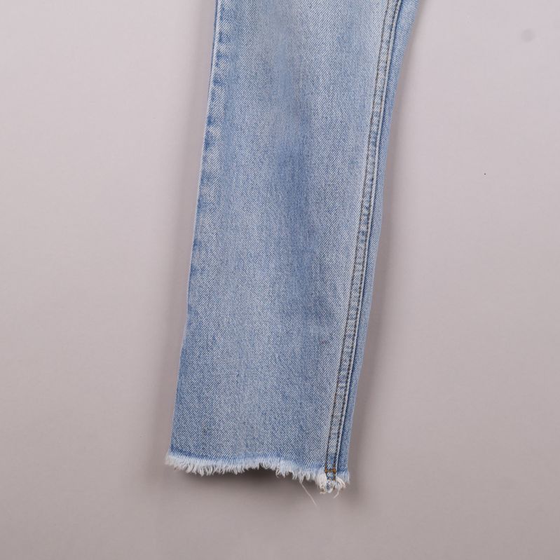 Jeansbens med råa fransar