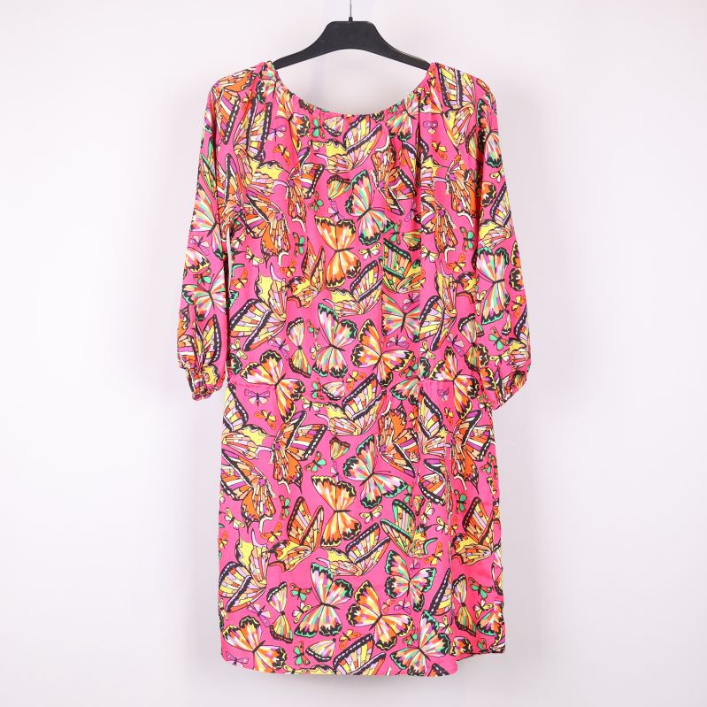 Färgglad tunika med fjärilsmönster bak
