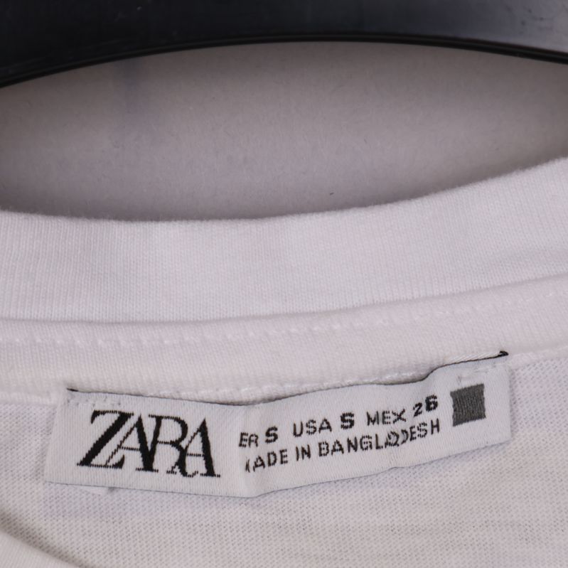 Zara-logotypen på klädetikett