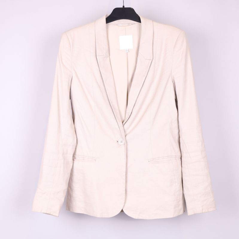 Ljus beige kavaj framifrån 