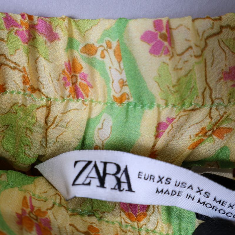 ZARA etikett visar storlek XS