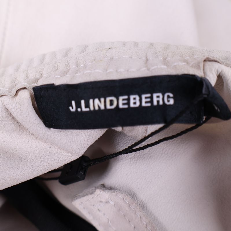 J.Lindeberg logga på insidan av byxor