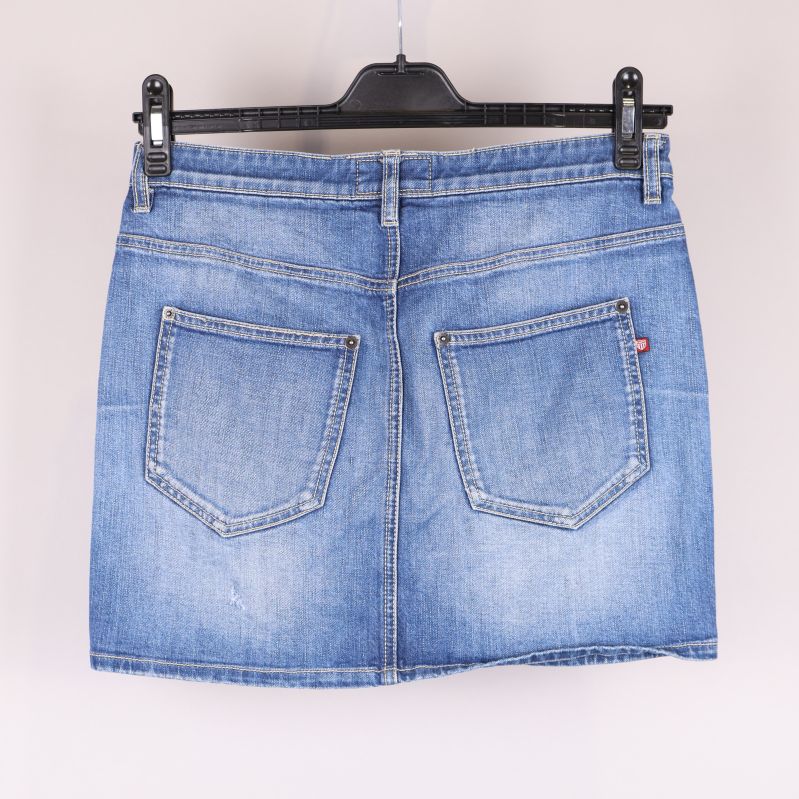 Jeanskjol bak med bakfickor