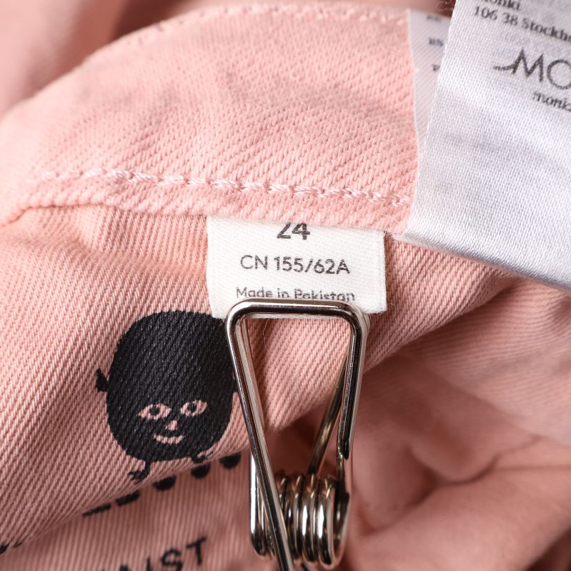 Storleksmärkning storlek 24 på jeans