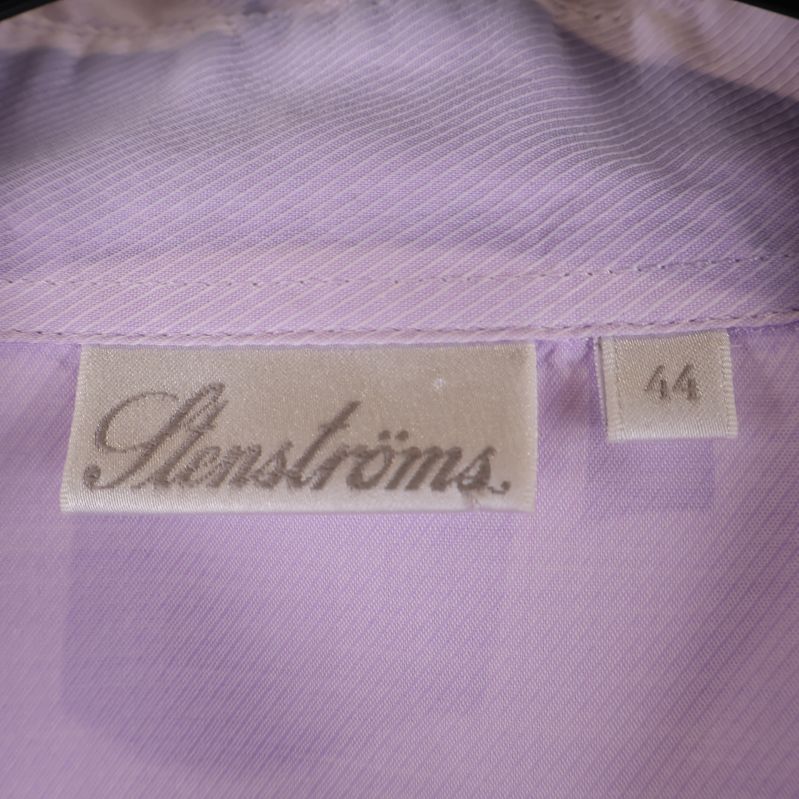 Etikett inuti skjortan med Stenströms logotyp