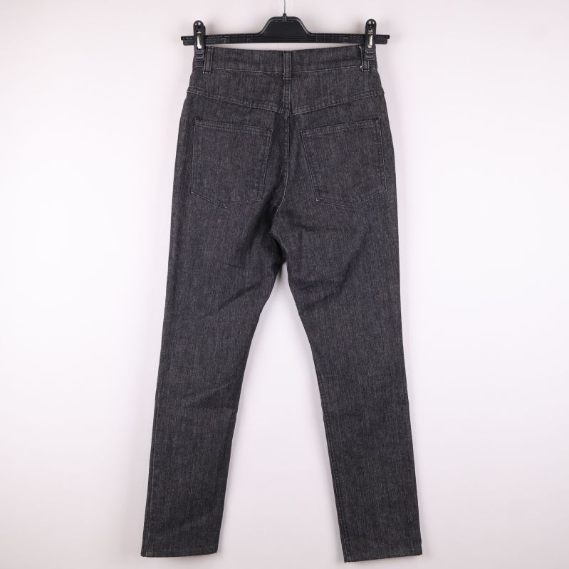 Baksida av grå jeans