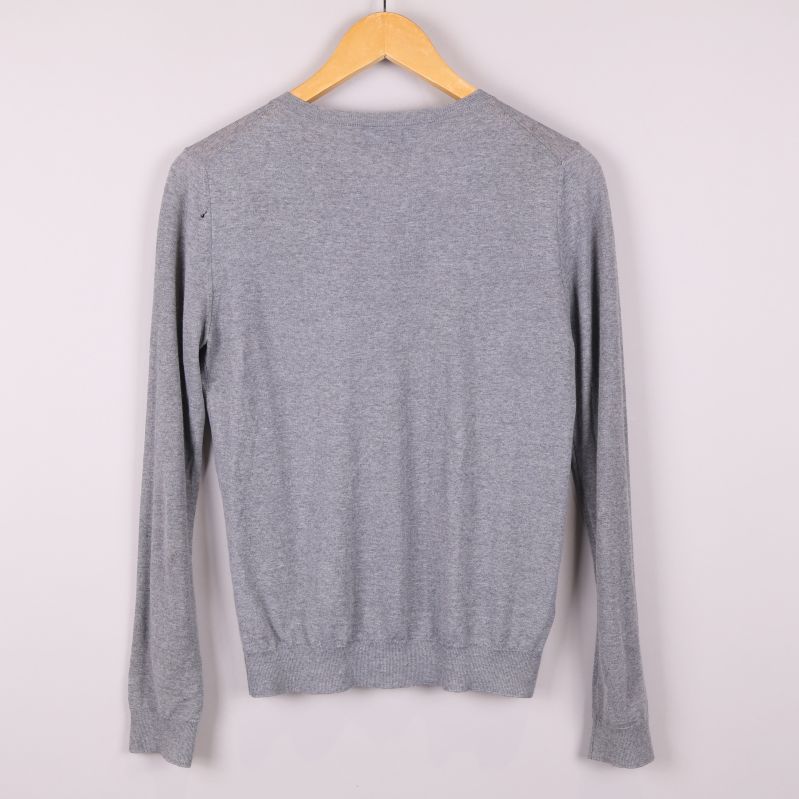 Grå kofta bakifrån utan detaljer