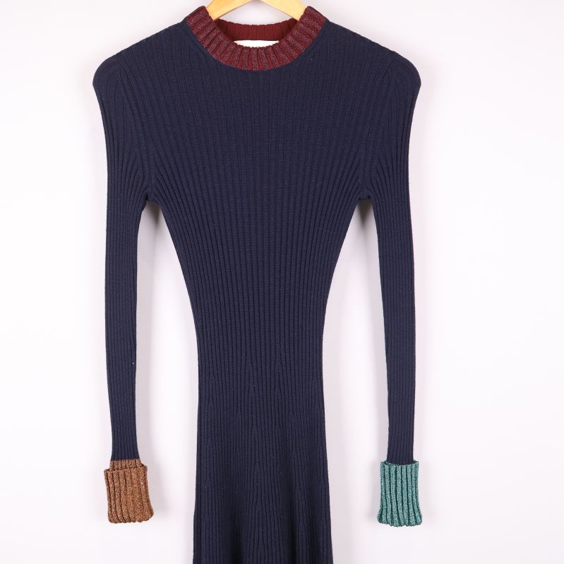 Närbild av ärmslut i olika färger