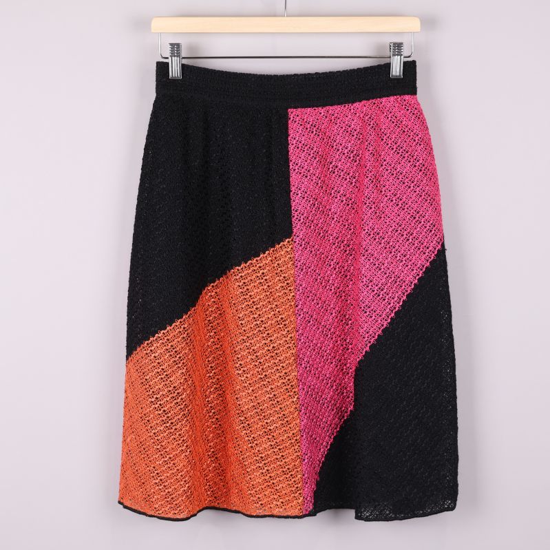 Flerfärgad kjol framifrån