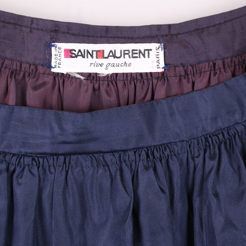 Märkekjolensetikett från Saint Laurent på 