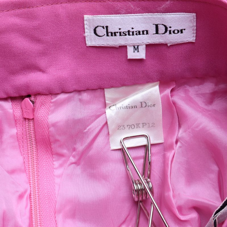 Etikett insida av kjol