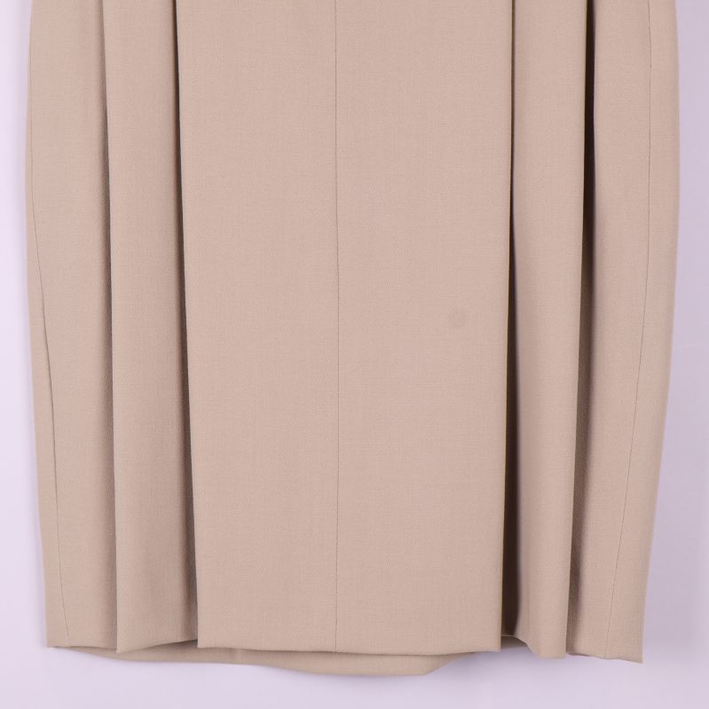 Veckad detalj nedtill på kjol