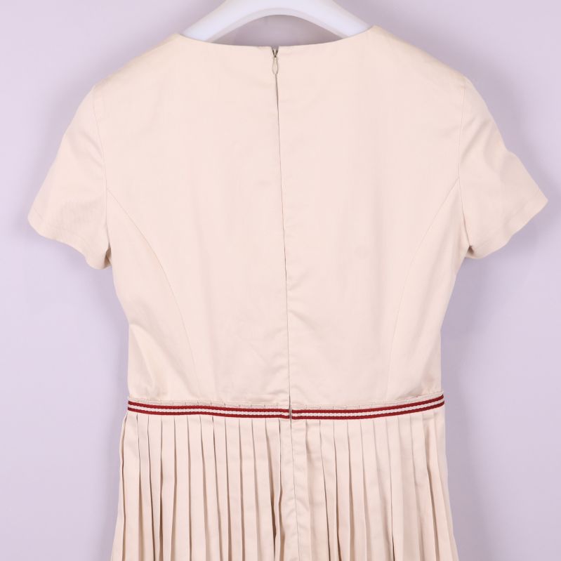 Närbild klänning bakifrån