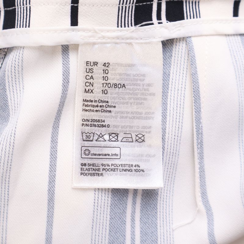 Materialetikett med innehåll och tvättråd