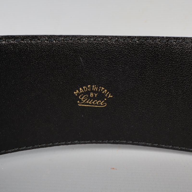 Gucci-märke på insidan av bältet