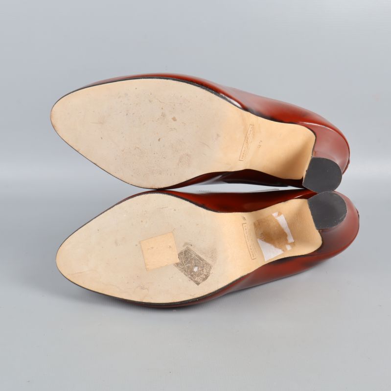 Sula av sko med tecken på användning